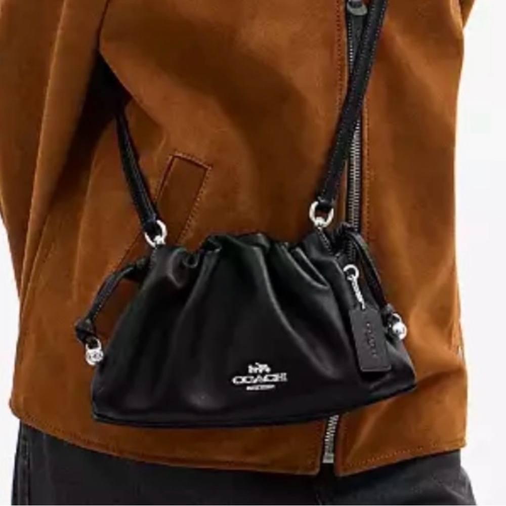 Coach Faye shoulder Leather Drawstring Crossbody Bag